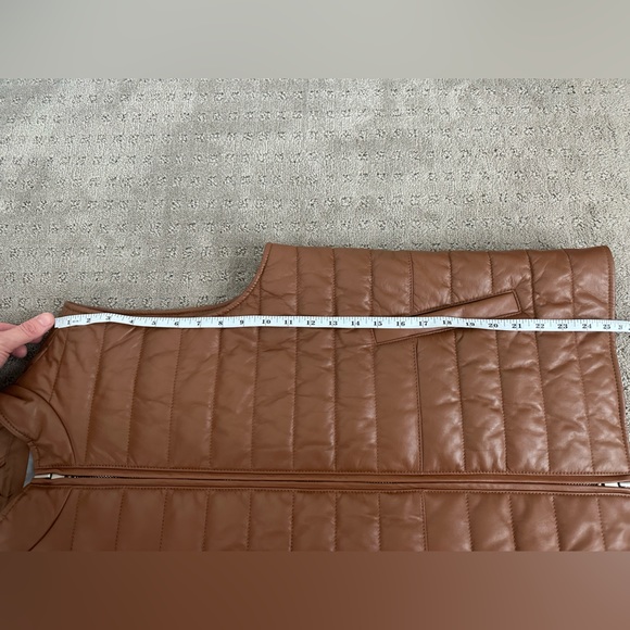 Neiman Marcus lamb leather vest - Picture 7 of 9